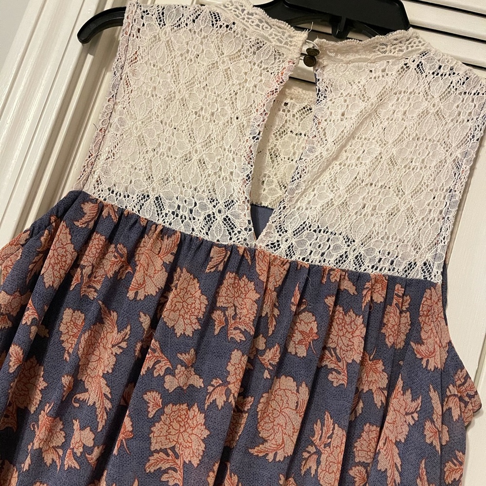 Spring dress - Picture 4 of 5